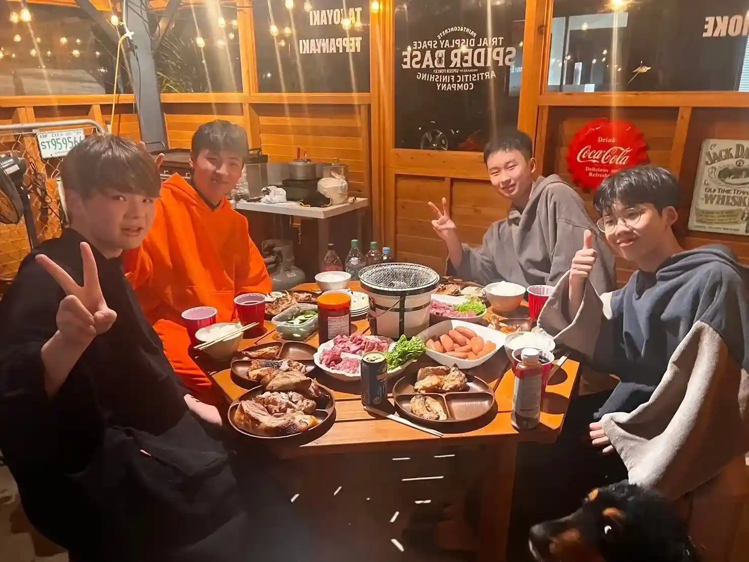 炭火でみんなで楽しむBBQ