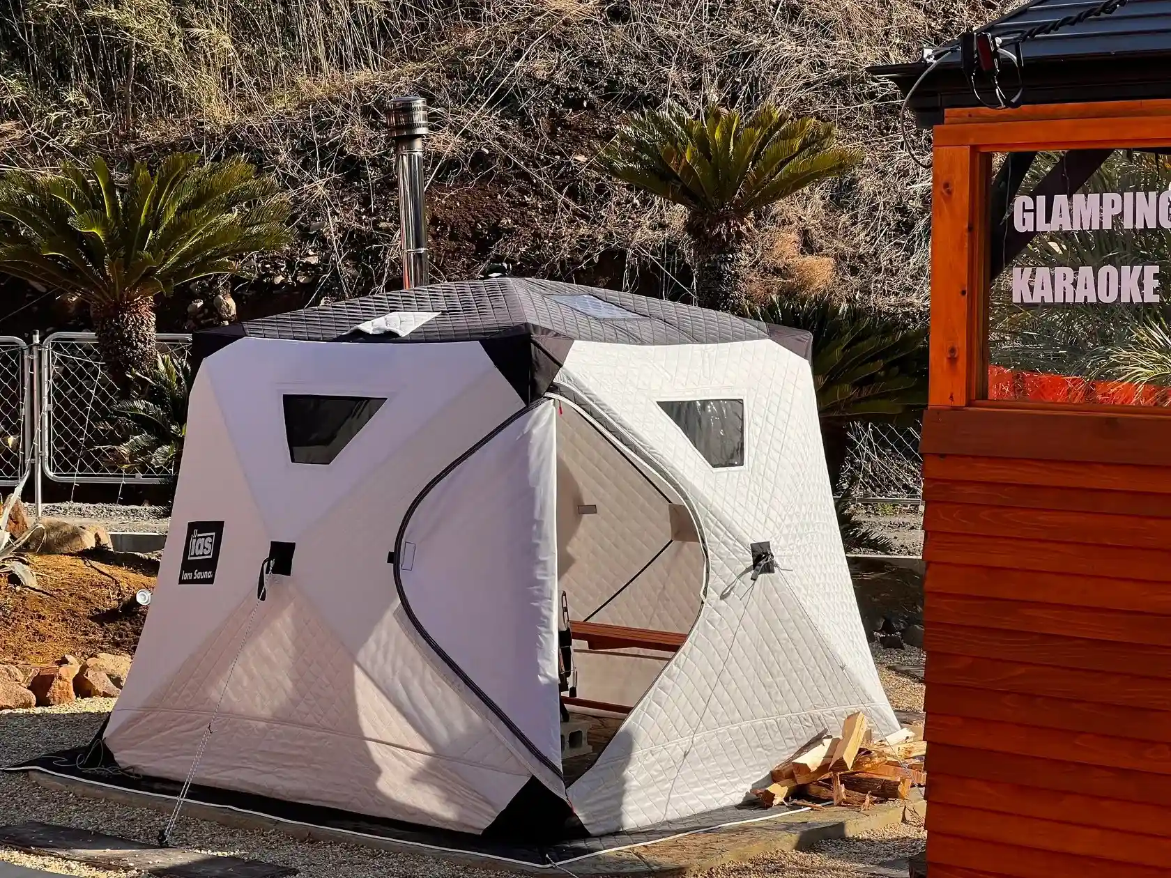 カップルや家族でサウナも楽しむ