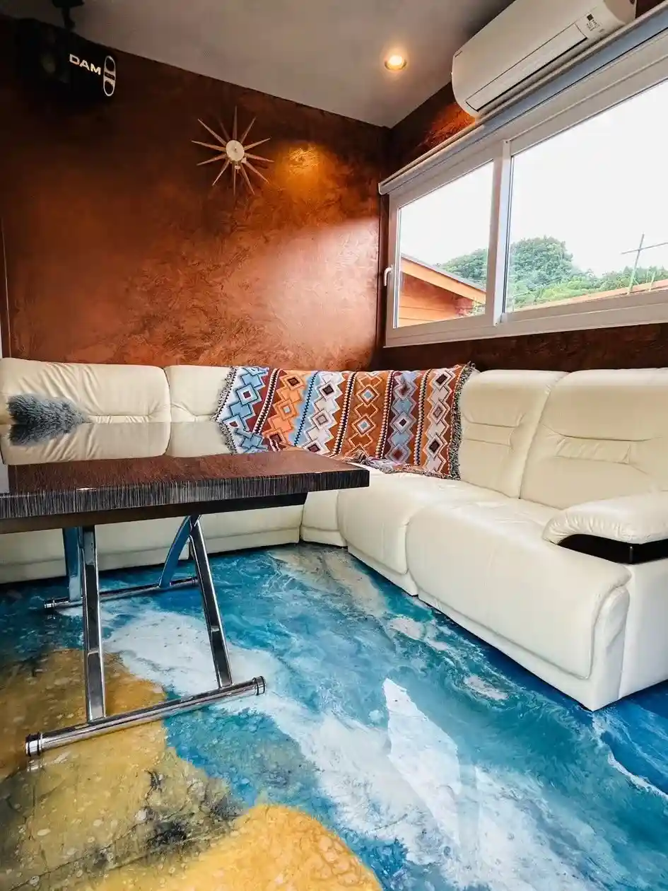 宮城の男はオリジナル空間でChill