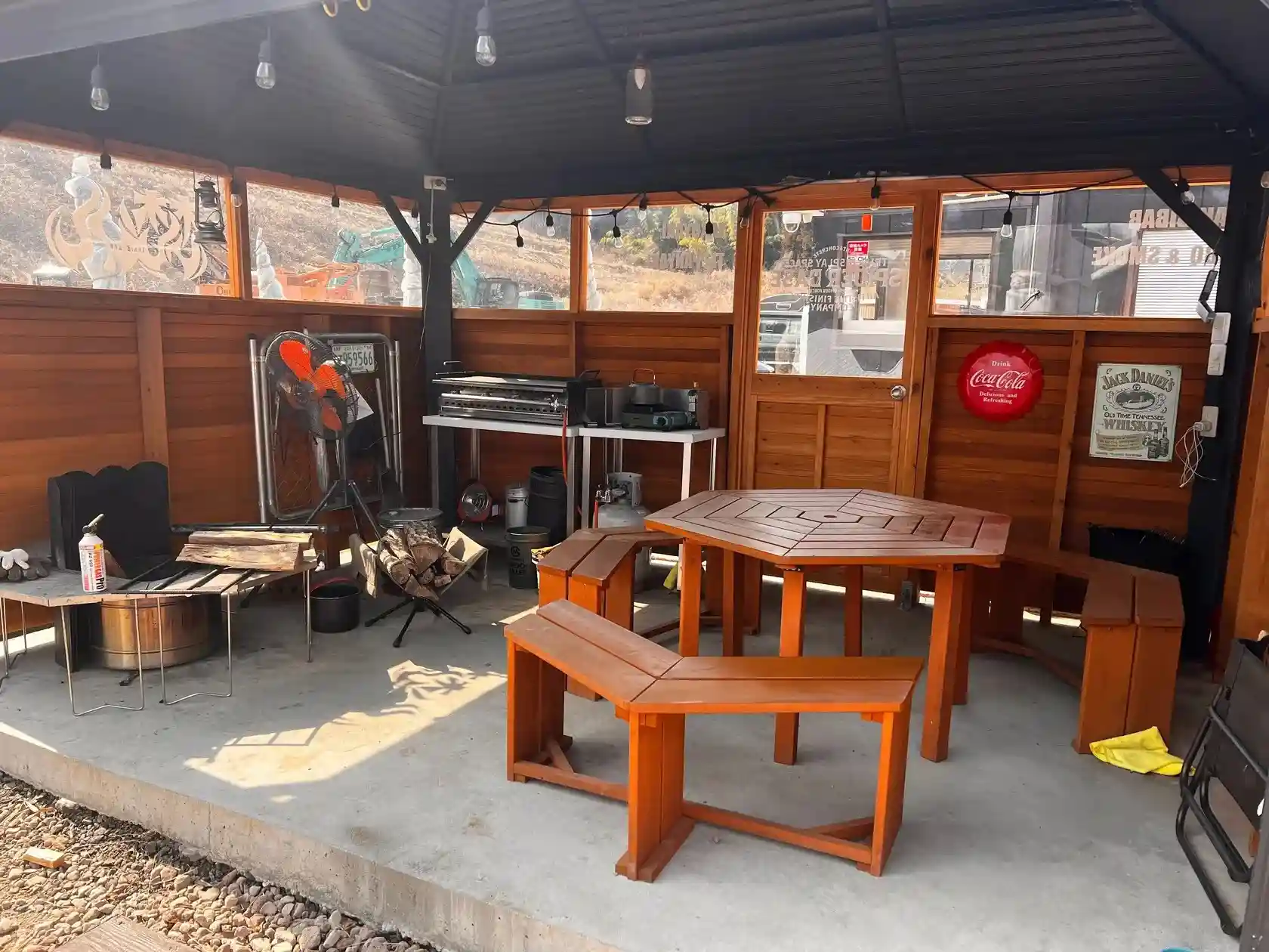 キャンプやキャンプファイヤー・花火も楽しめる